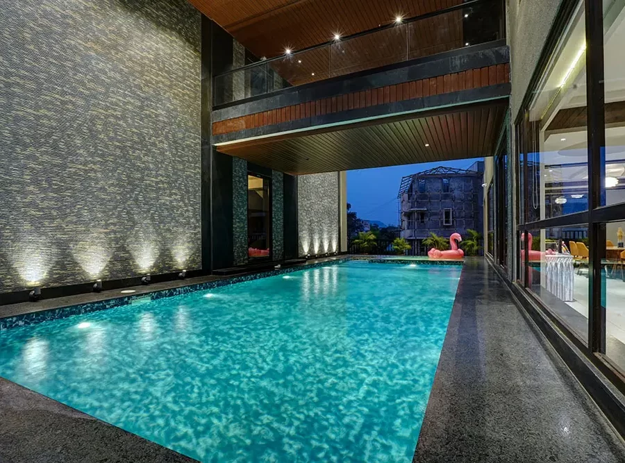 luxury villas near mumbai