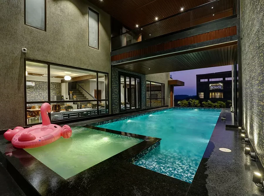 luxury villas near mumbai